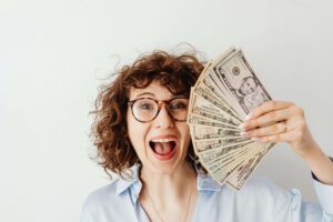 Leia mais sobre o artigo 7 Hábitos Financeiros das Pessoas que Ficam Ricas
